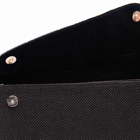 AyoMi Signature Clutch - Picture 5 of 5